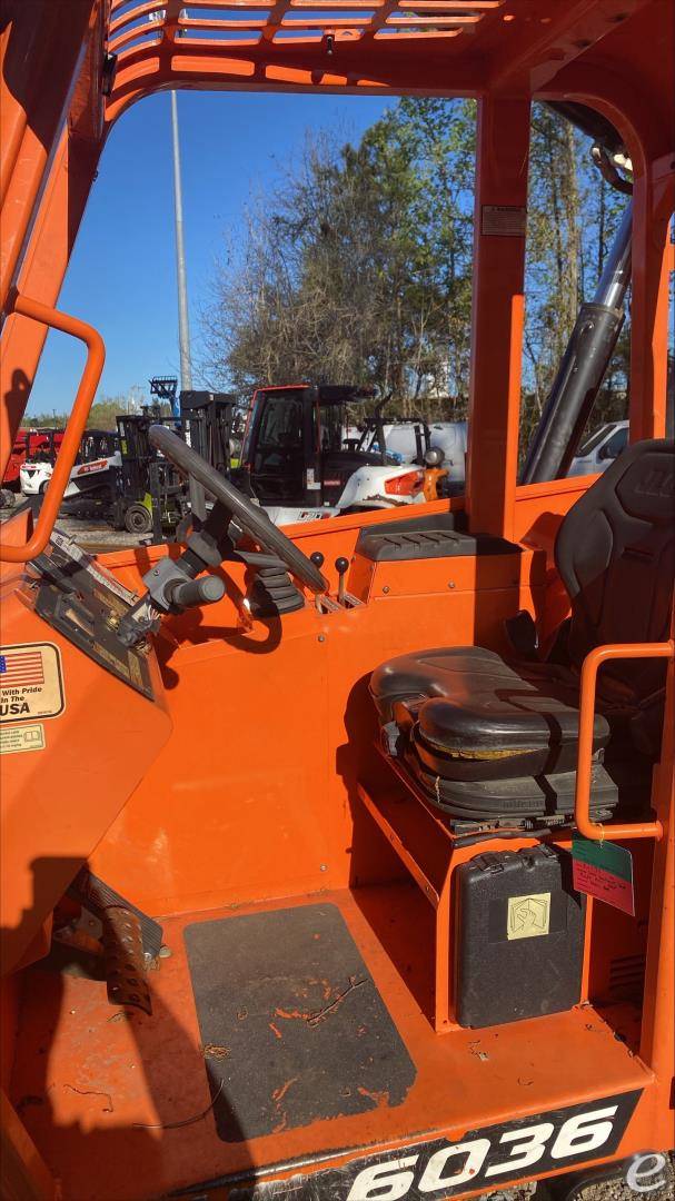 2019 JLG 6036