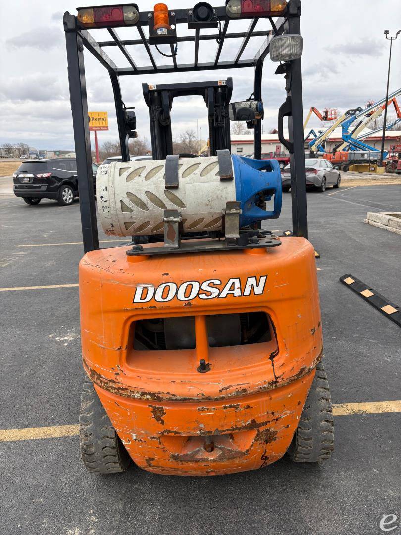 2010 Doosan G25E-5