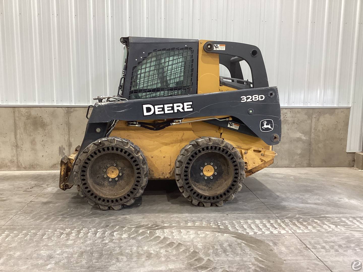 2011 John Deere 328D