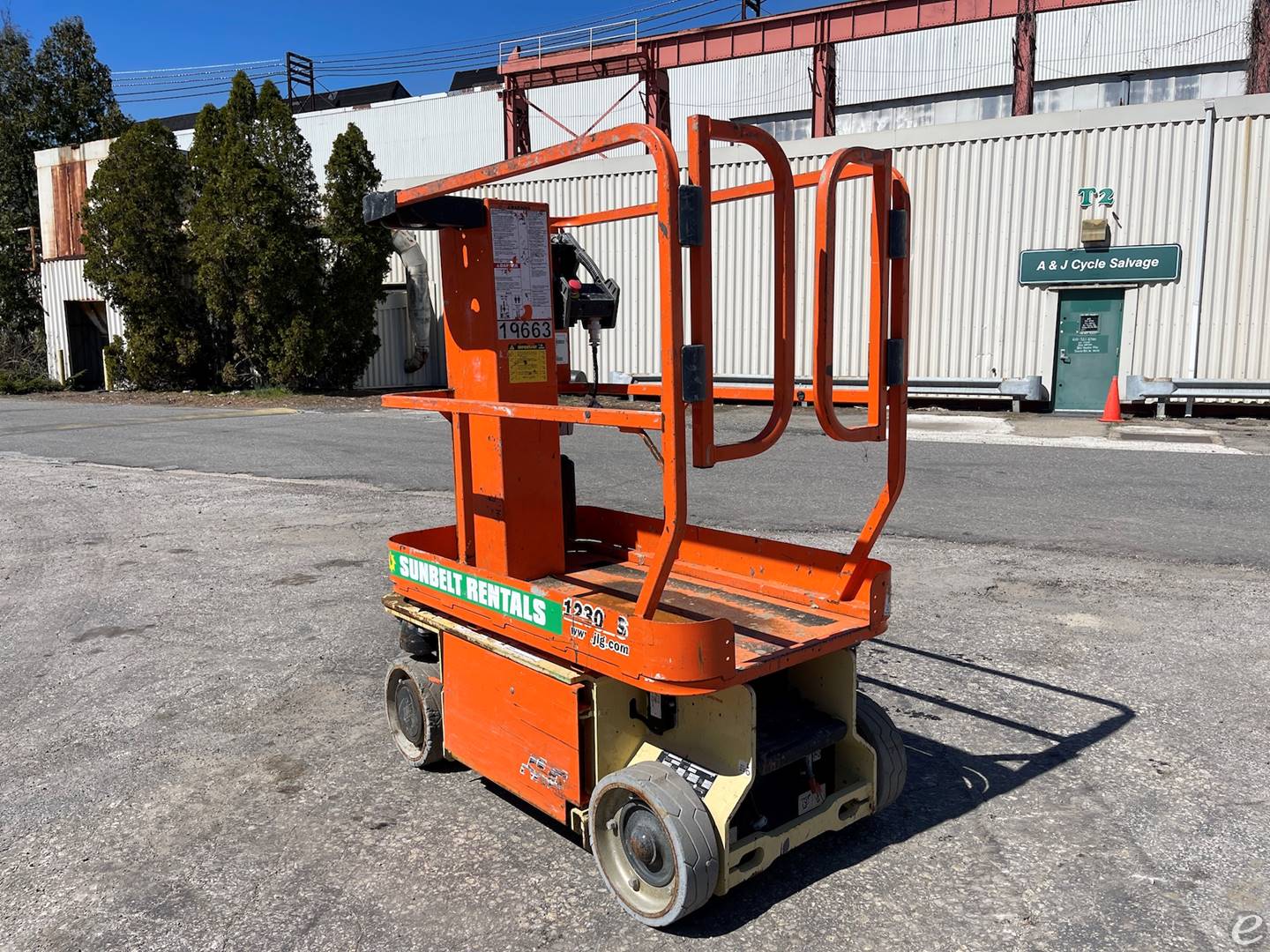 2017 JLG 1230-ES