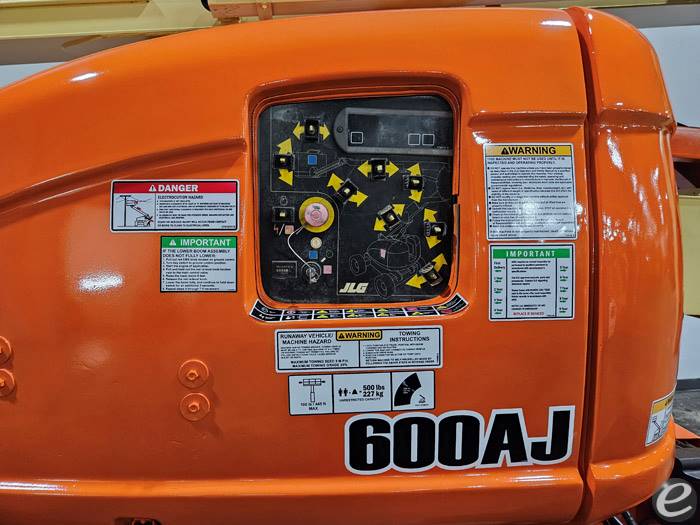 2008 JLG 600AJ