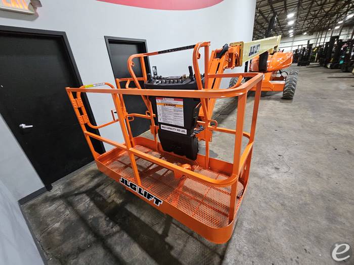 2015 JLG M600JP