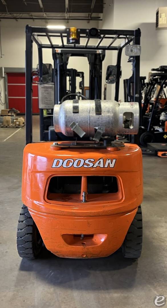 2017 Doosan G25E-5