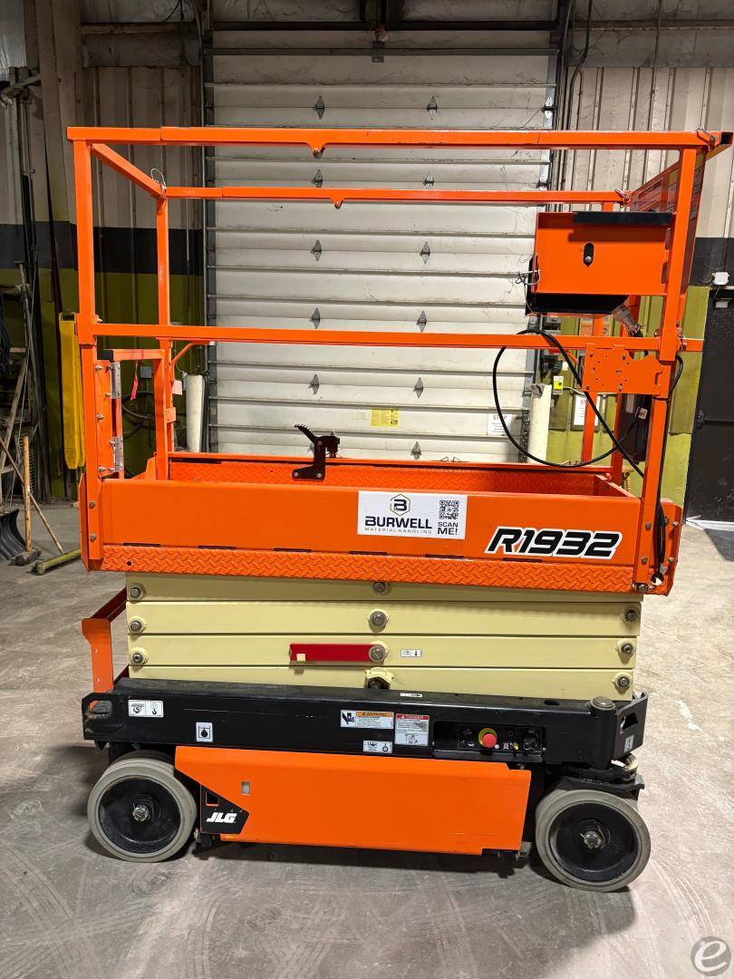 2022 JLG R1932