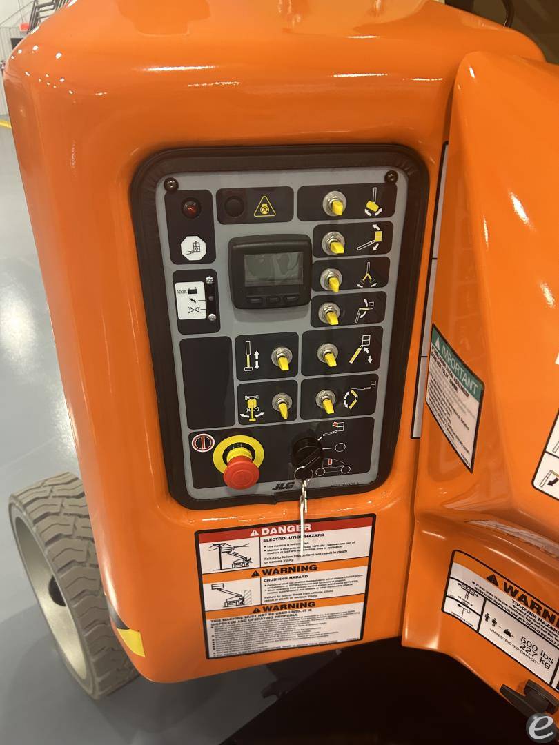 2025 JLG E400AJPN
