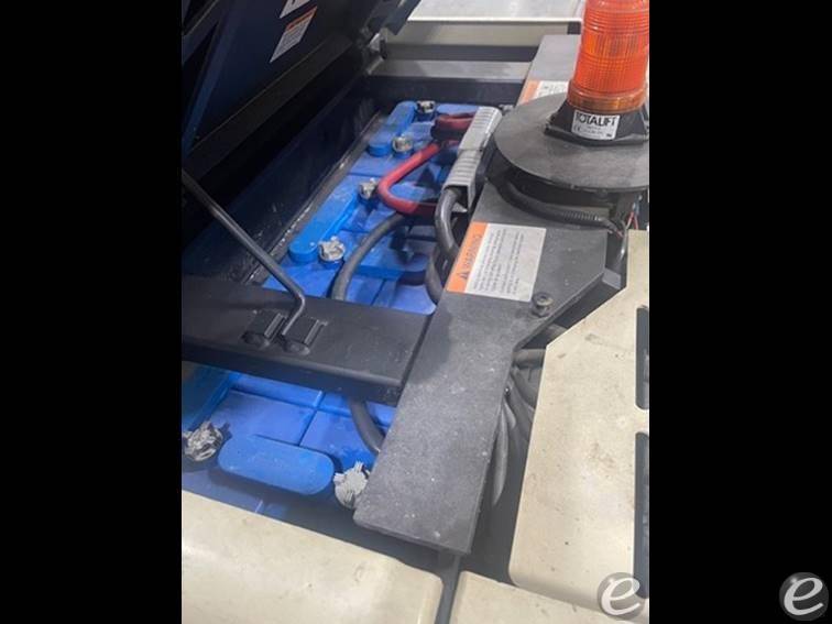 2002 Crown SP3010-30