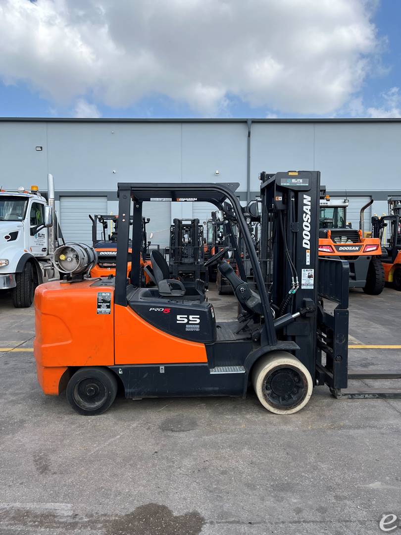 2014 Doosan GC55C-5