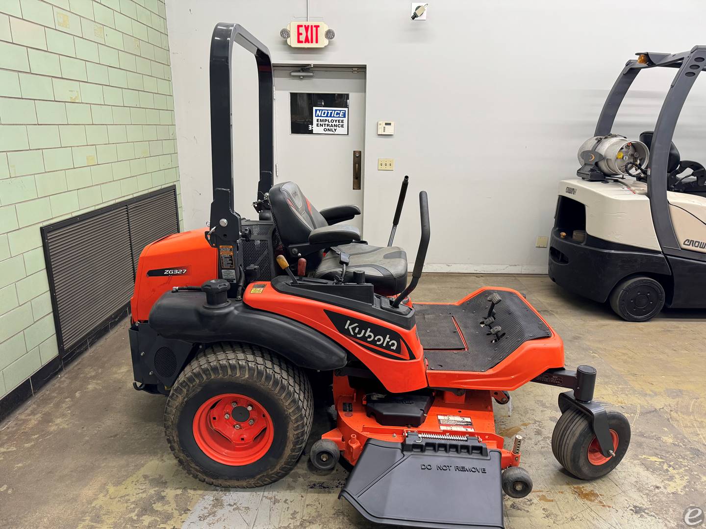 2021 Kubota ZG327PA