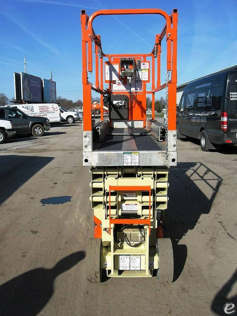 2008 JLG 2630ES