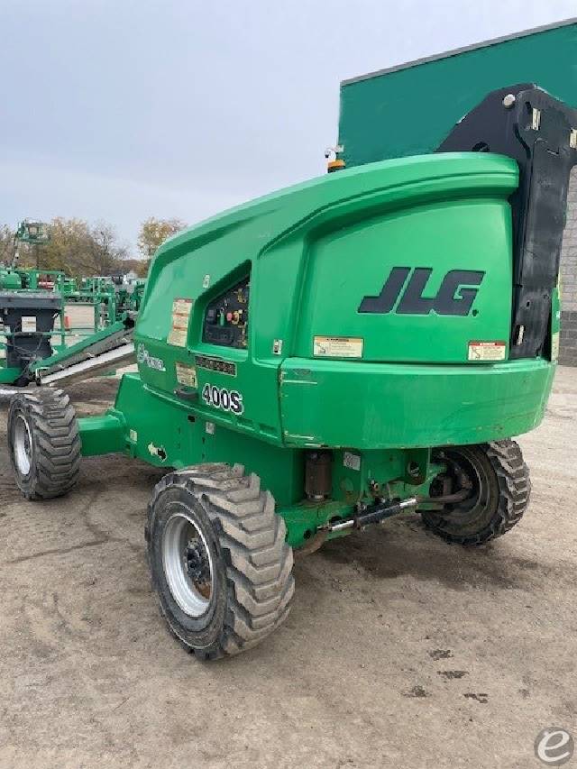 2015 JLG 400S