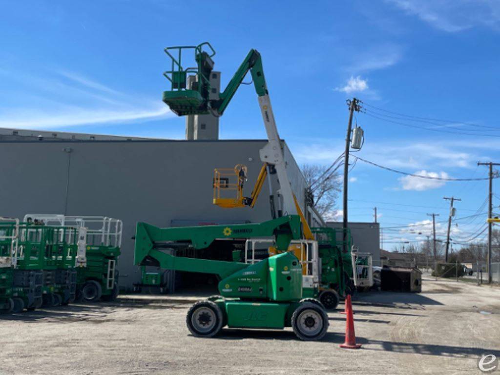 2014 JLG E450AJ