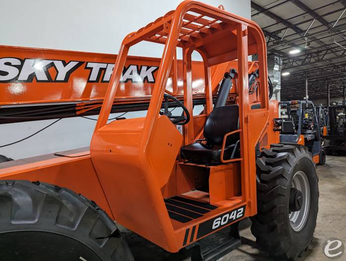 2014 JLG 6042