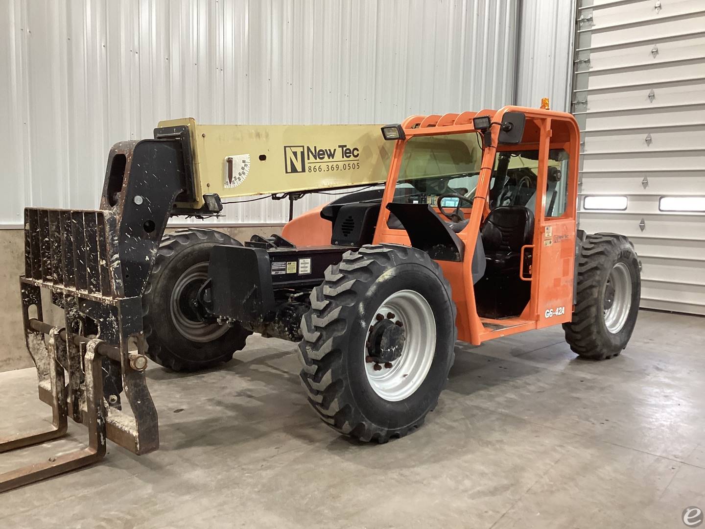 2014 JLG G6-42A