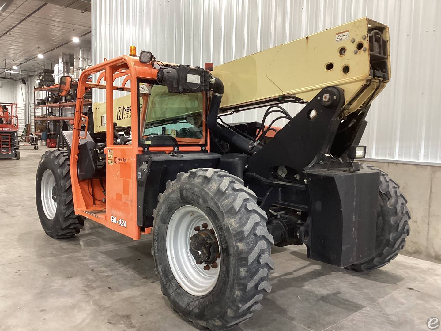 2014 JLG G6-42A