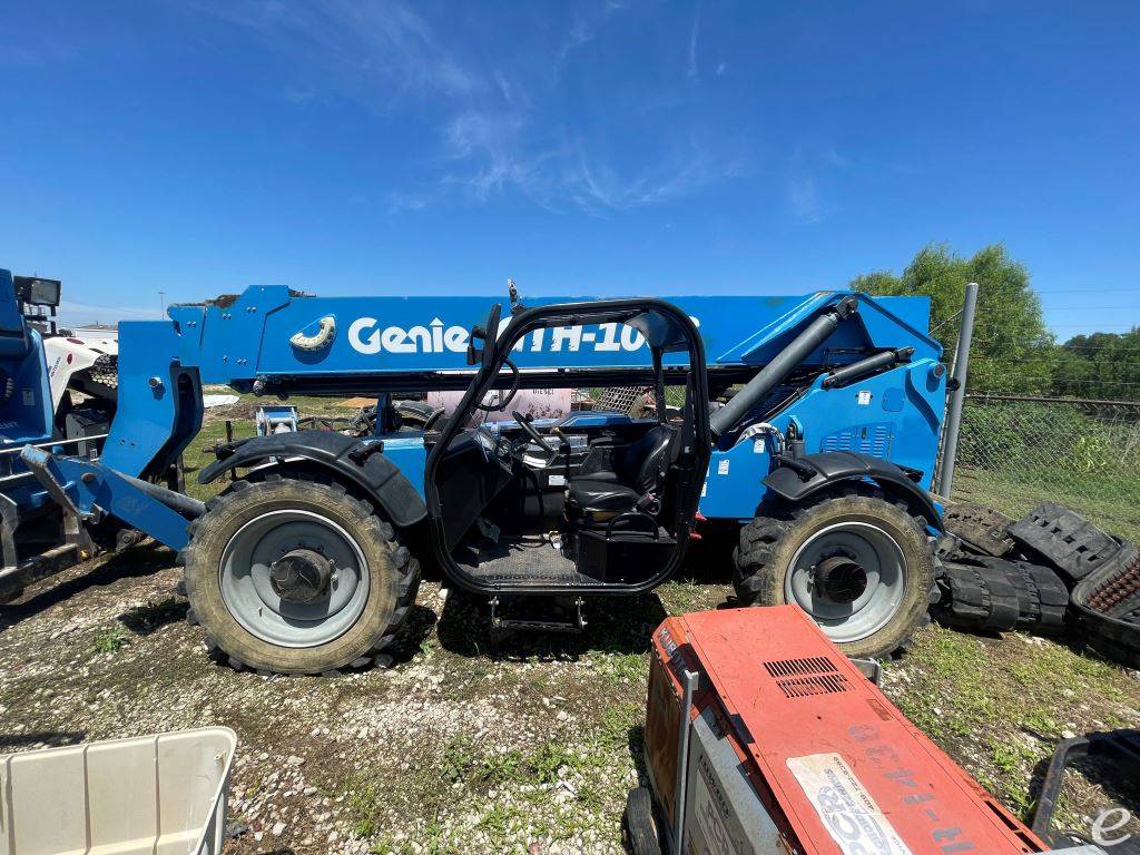 2018 Genie GTH-1056