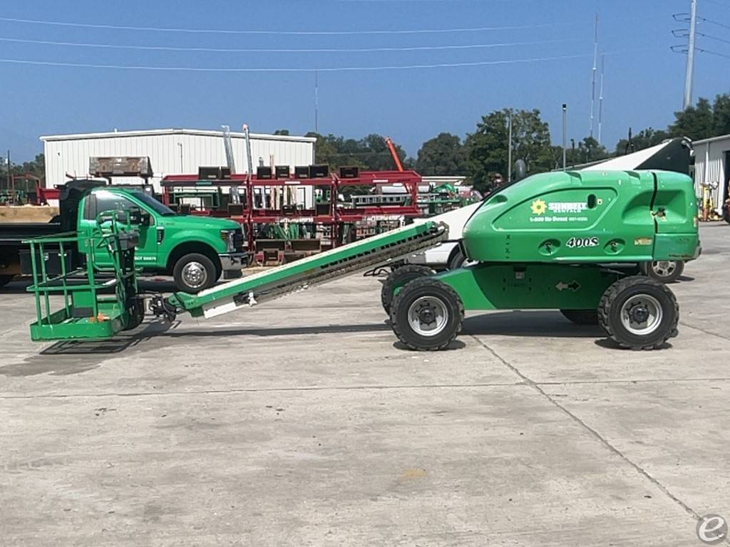 2015 JLG 400S