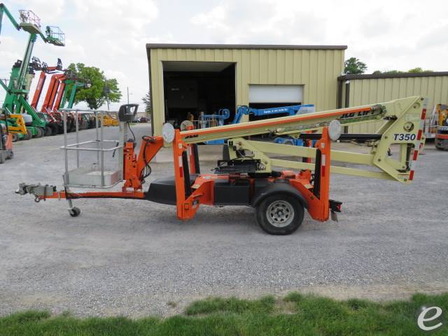 2019 JLG T350