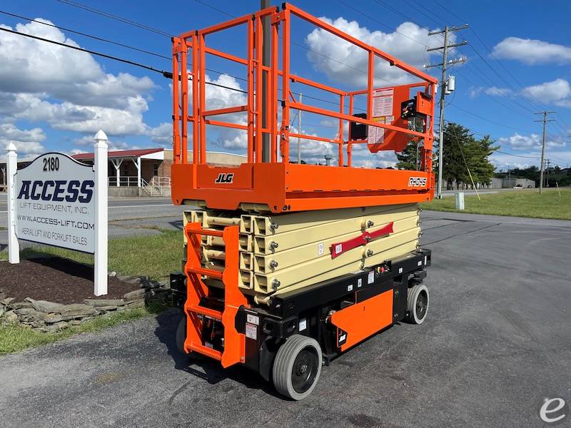 2023 JLG R4045