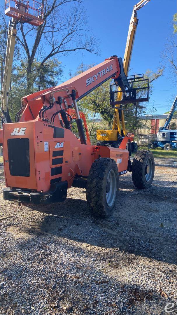 2019 JLG 6036