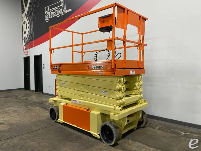 2015 JLG 3248RS