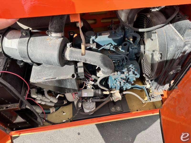 2015 JLG 260MRT