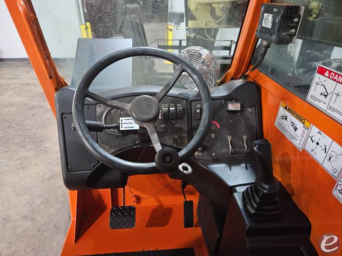 2011 JLG G10-55A