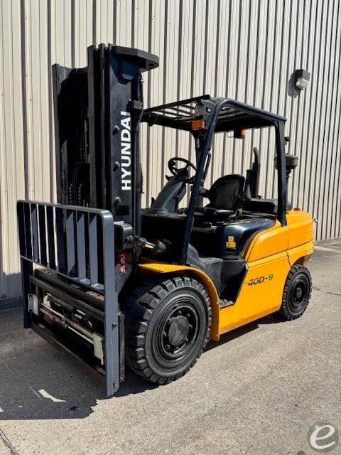 2020 Hyundai 40D-9F