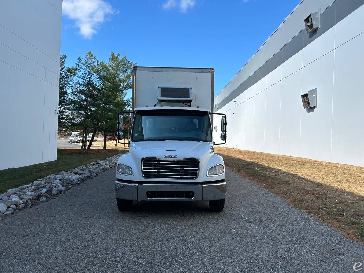 2017 Freightliner BUSINESS CLASS M2 106