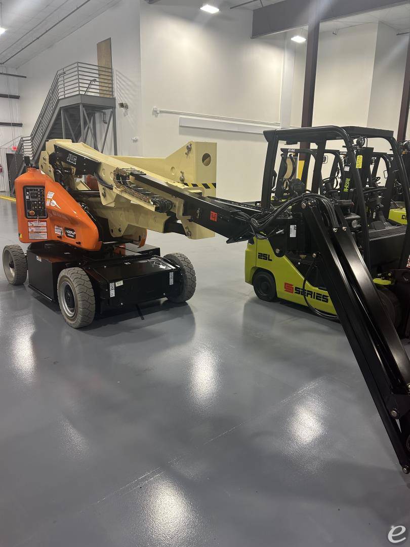 2025 JLG E400AJPN