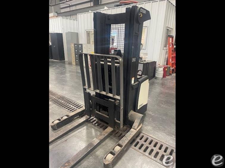 2012 Crown SHR5520-30