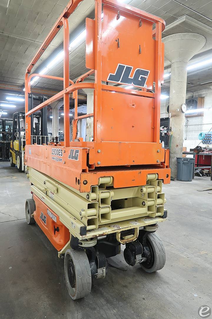 2016 JLG 1930ES