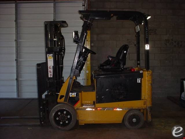 2010 Cat E5500