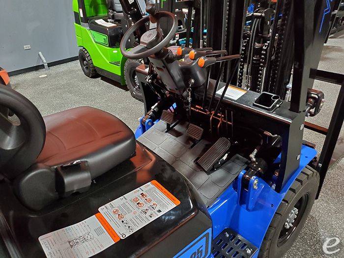 2024 Viper Lift Trucks FY25BCS