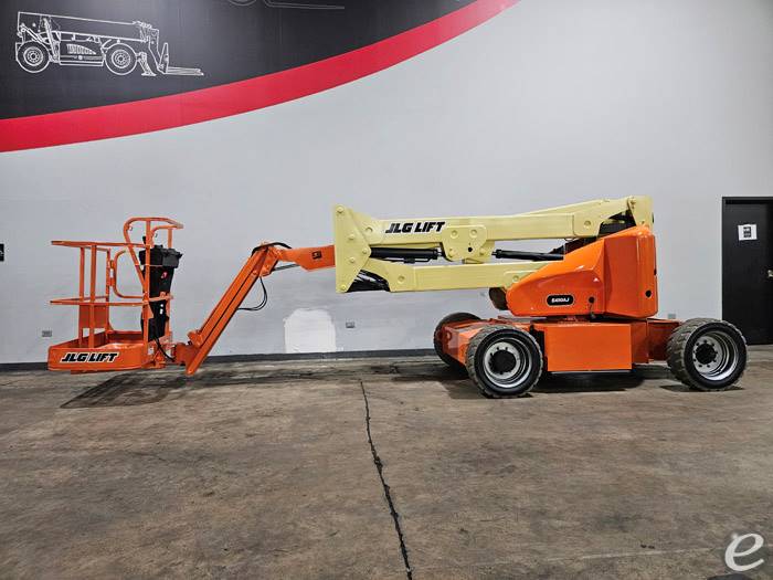 2016 JLG E450AJ