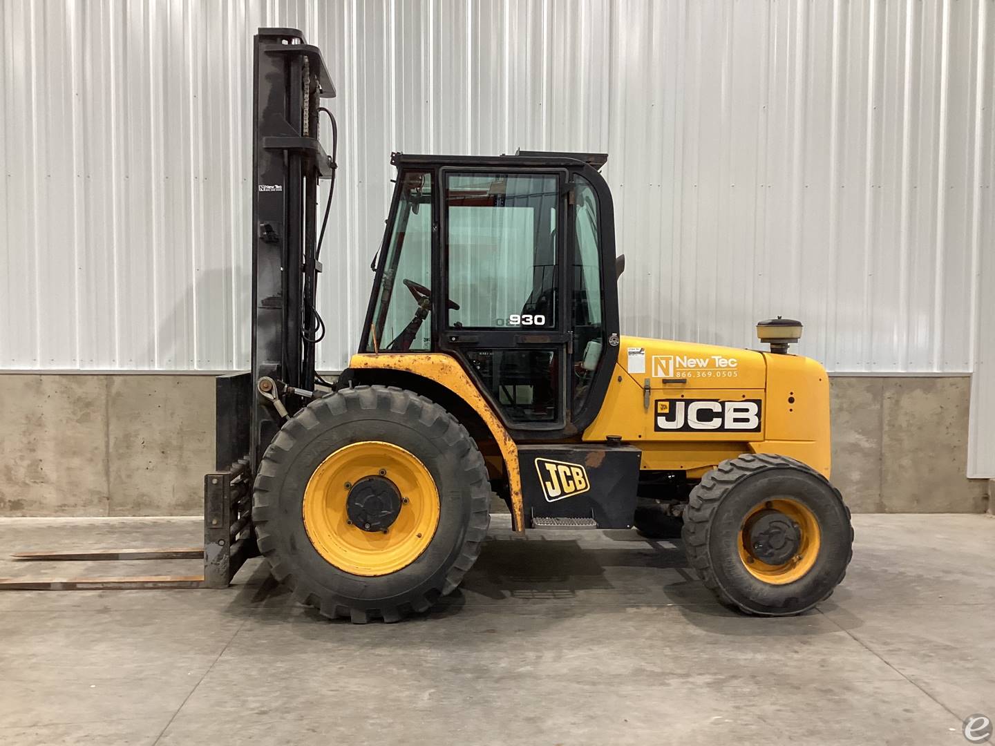 2011 JCB 930