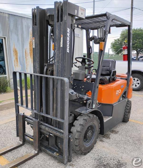 2010 Doosan D20G