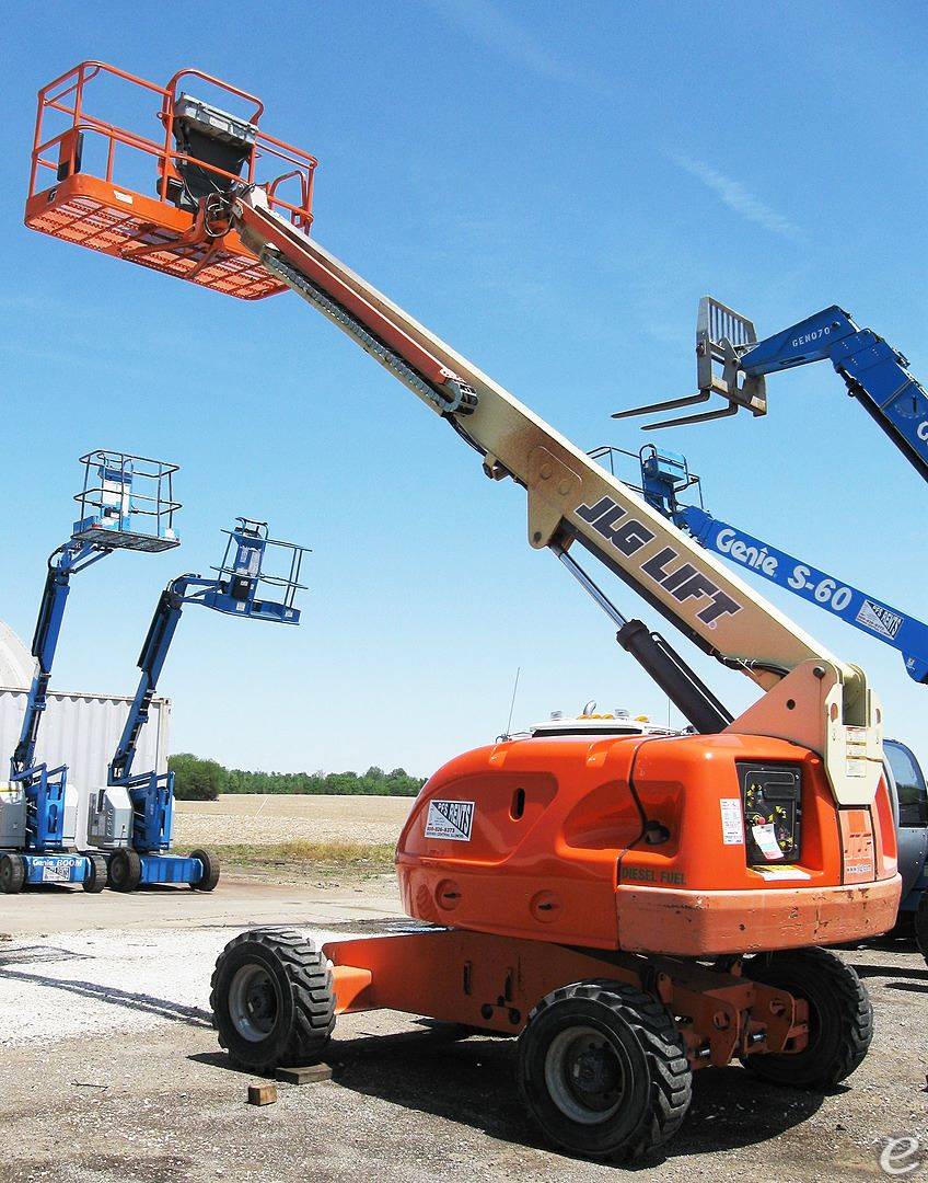 2004 JLG 400S