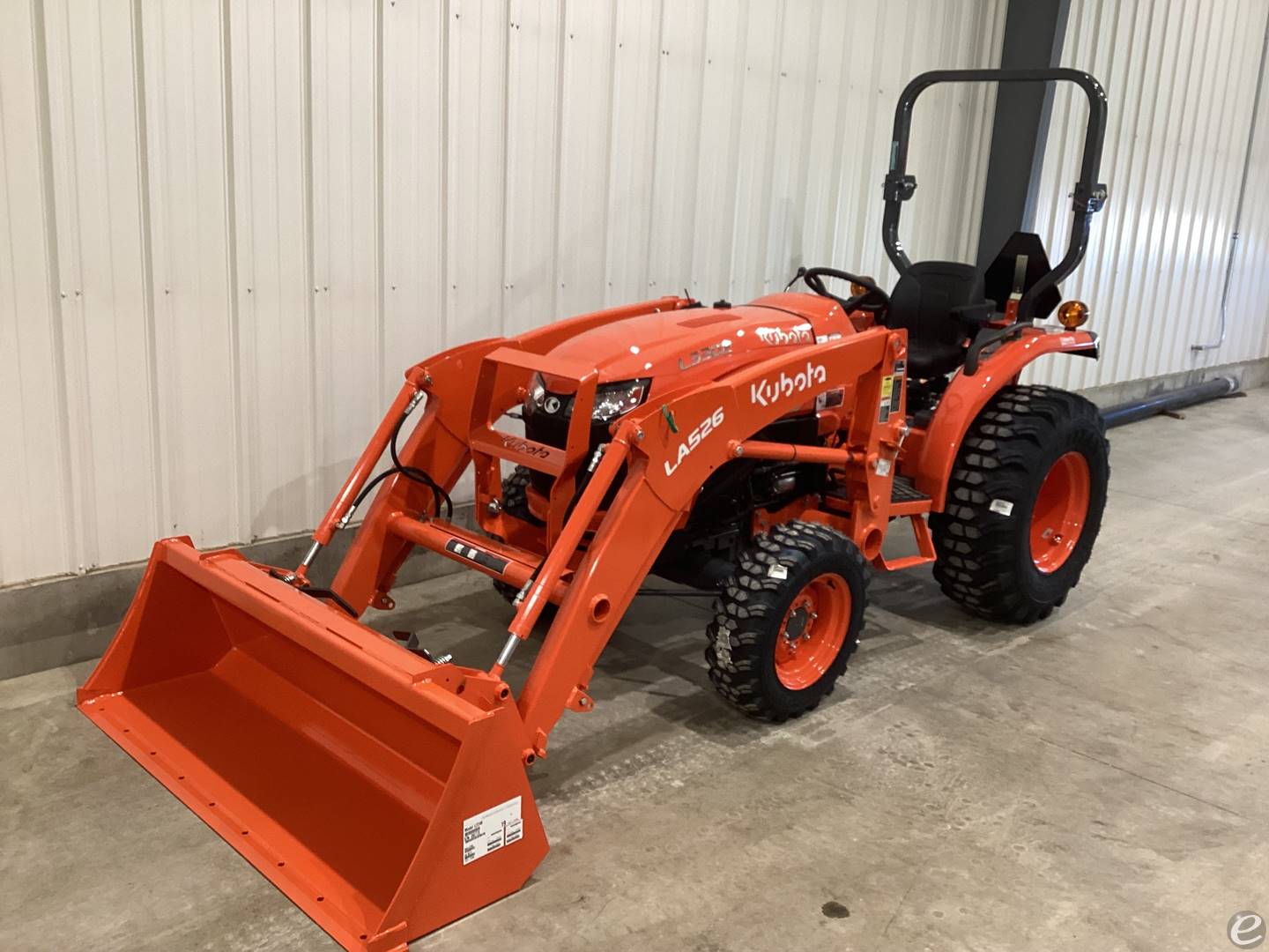 2023 Kubota L3302HST