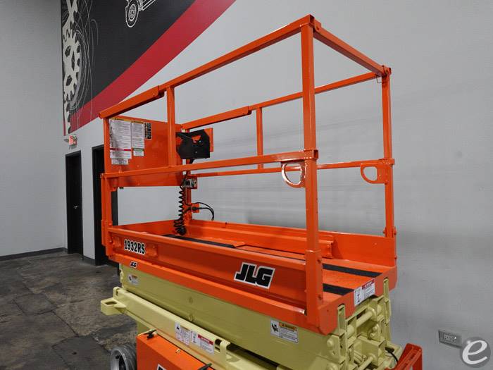 2014 JLG 1932RS