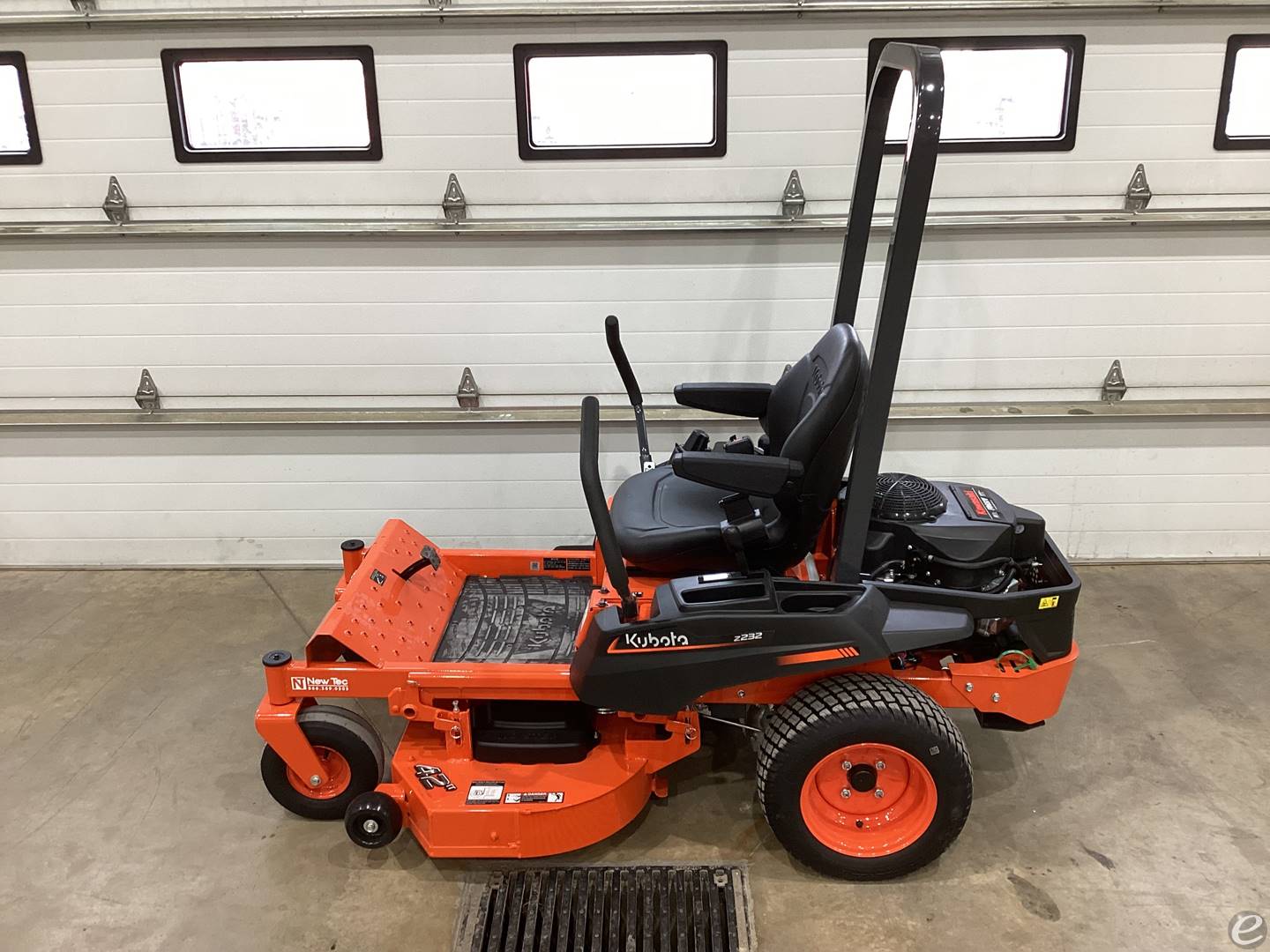 2024 Kubota Z232KW-42