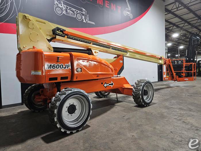 2015 JLG M600JP