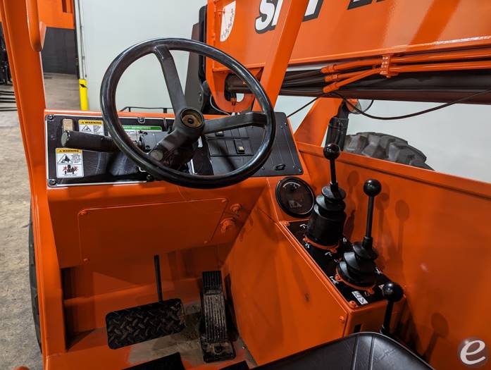 2014 JLG 6042