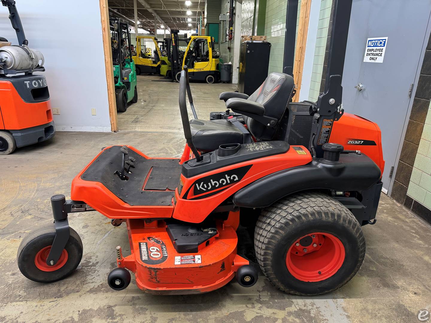 2021 Kubota ZG327PA