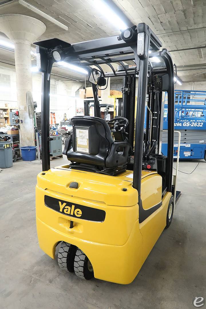 2013 Yale ERP030VT