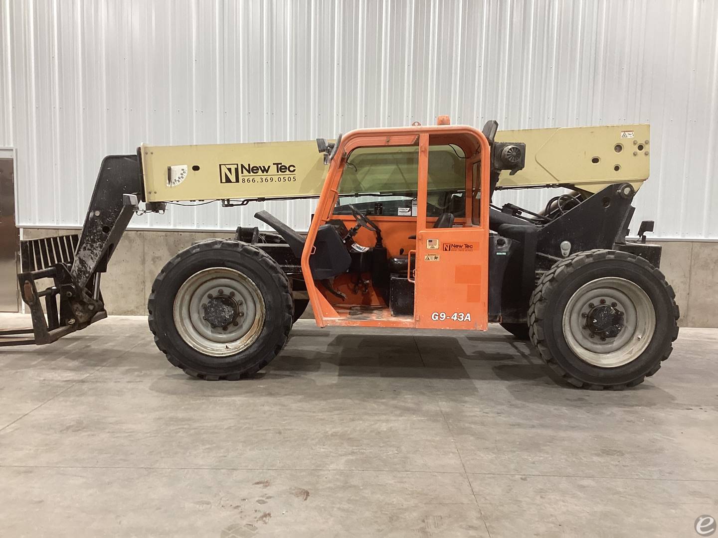 2016 JLG G9-43A