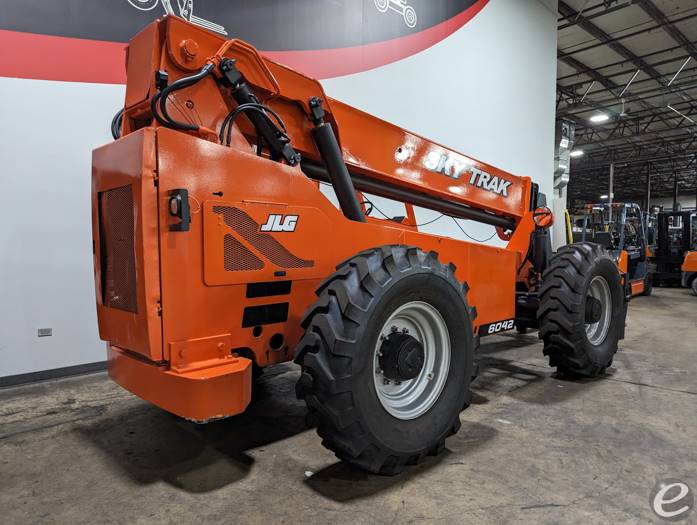 2014 JLG 6042