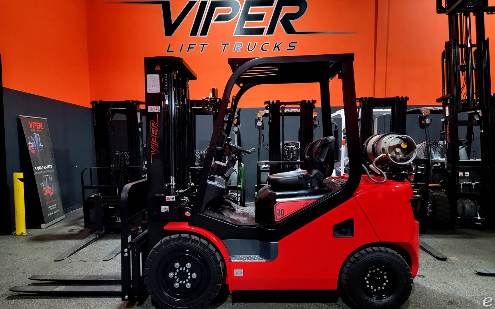 2024 Viper Lift Trucks FY30T