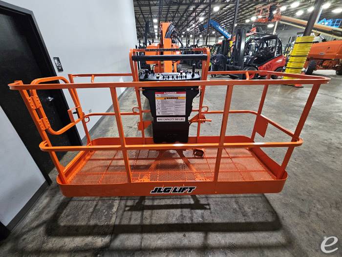 2016 JLG 660SJ