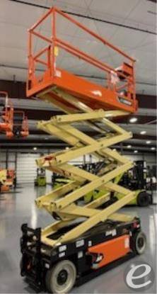 2025 JLG ES2632