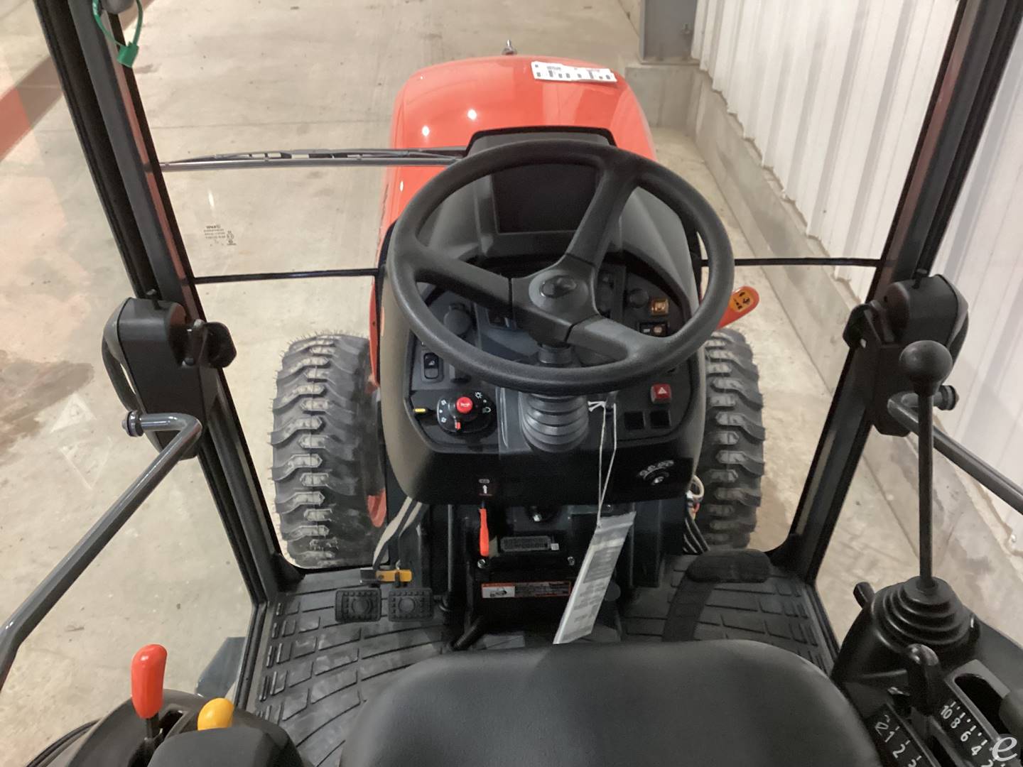 2023 Kubota LX2610HSDC